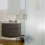 Bianca לינה וארוחת בוקר